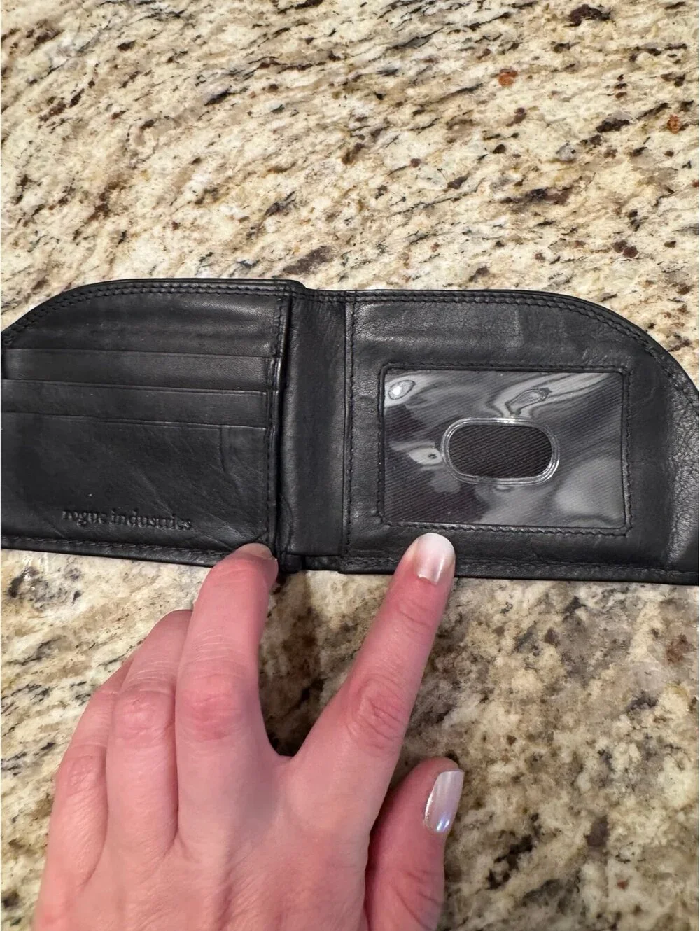 ROGUE RFID LEATHER WALLET Black Bi-Fold Front Pocket ID Credit Card Money Holder